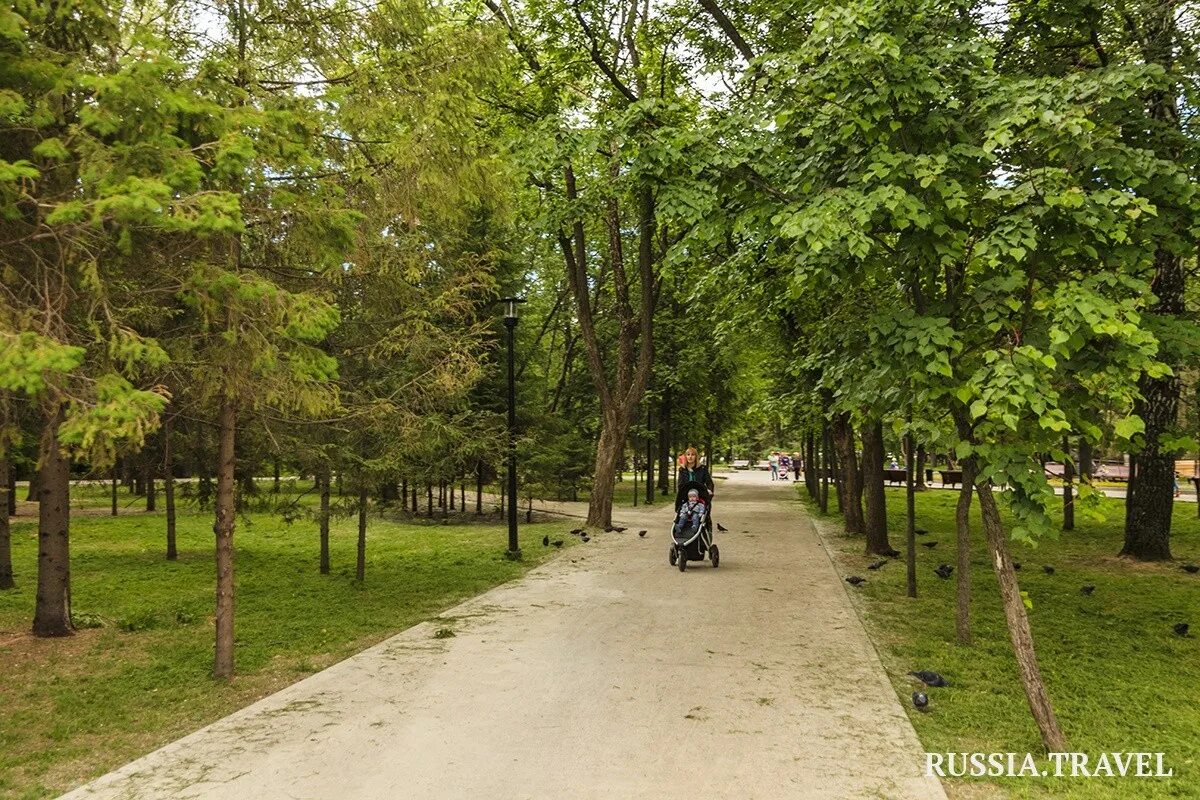 Центральный парк горького казань. Парк Горького Казань. Парк Максима Горького Казань. ЦПКИО имени Горького Казань. Центральный парк культуры Казань.