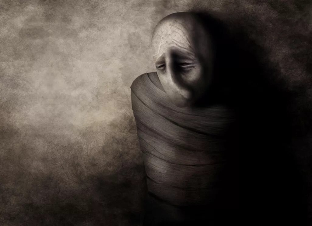 Одиночество тоска. Грустный ангел фото. Евгения чемес таганрог. Грустные картинки. Женщина в отчаянии.