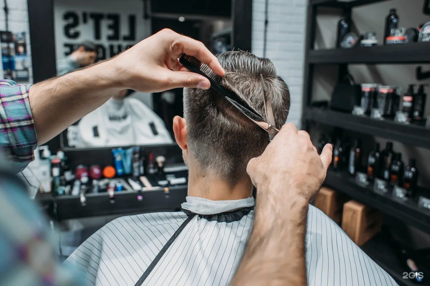 химическая завивка барбершоп. стрижки барбершоп для блондинов. площадка стрижка барбершоп. барбершоп сибирский цирюльник. повышение барбера.