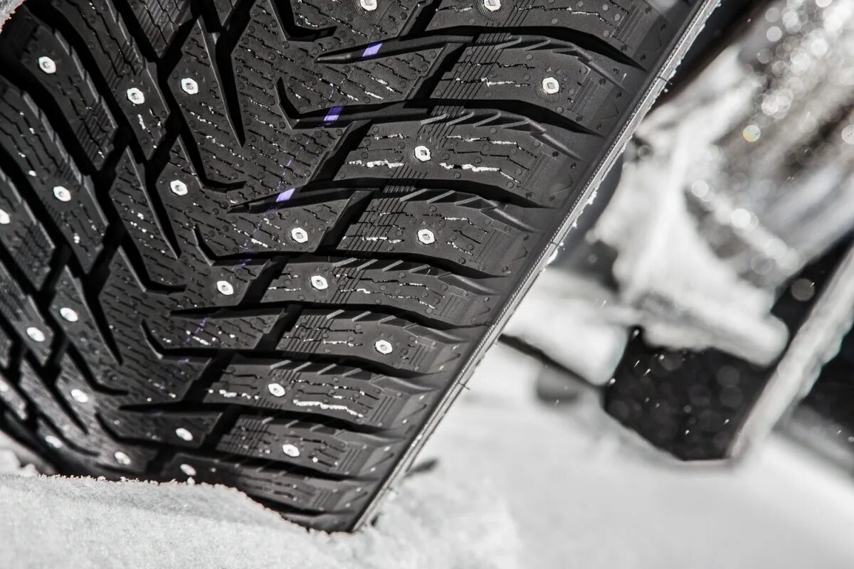 S шины зимние. Nokian tyres hakkapeliitta 8. шины хакапелита 8 зимние шипованные. нокиан хакапелита 8 195 65 15. резина зимняя шипованная нокиан 8.