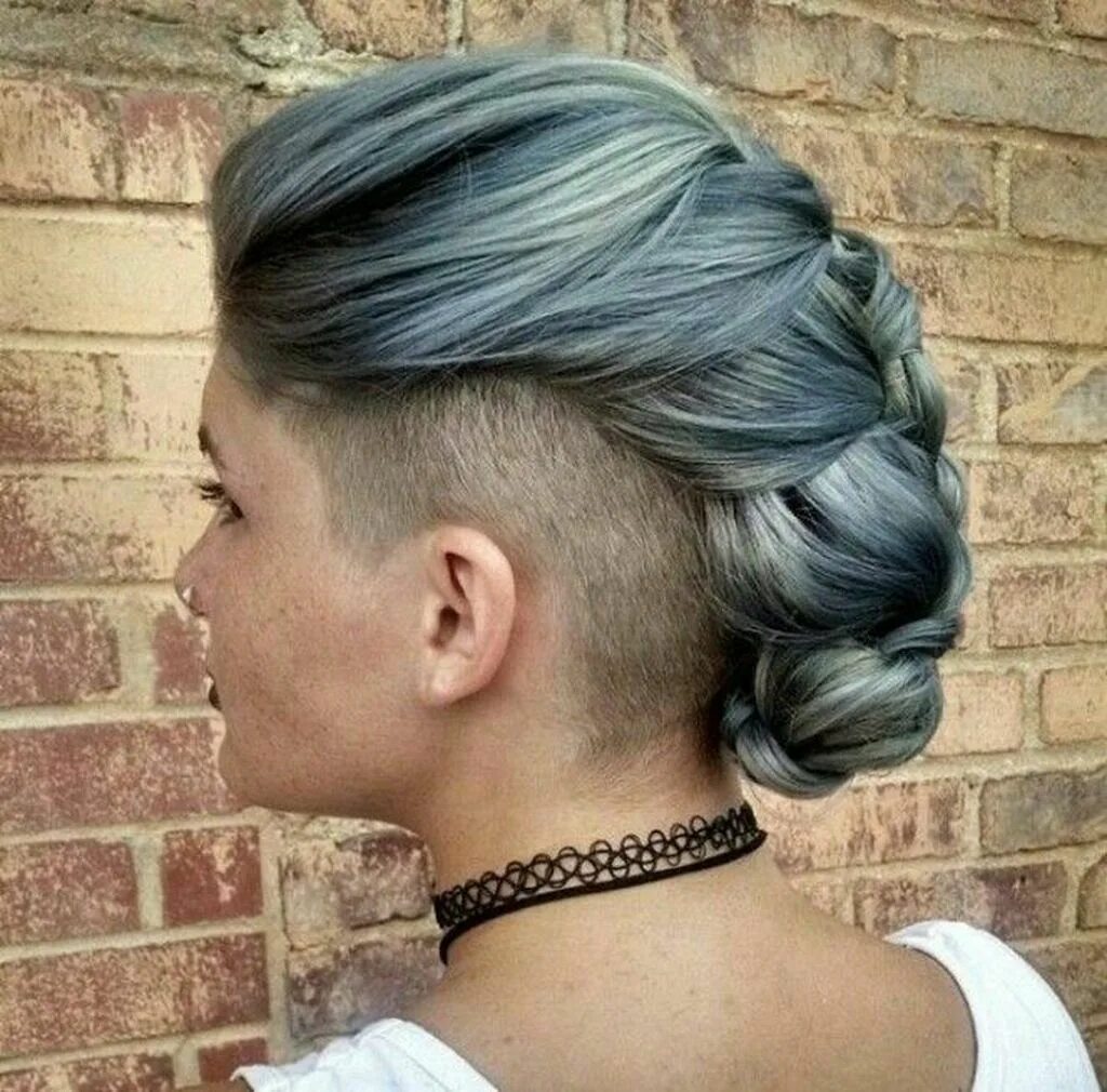 Undercut (андеркат) затылок. Лонг андеркат коса. Стрижка на длинные волосы с выбритым затылком. Причёска с выбритыми висками и затылком. Бреем затылок и виски