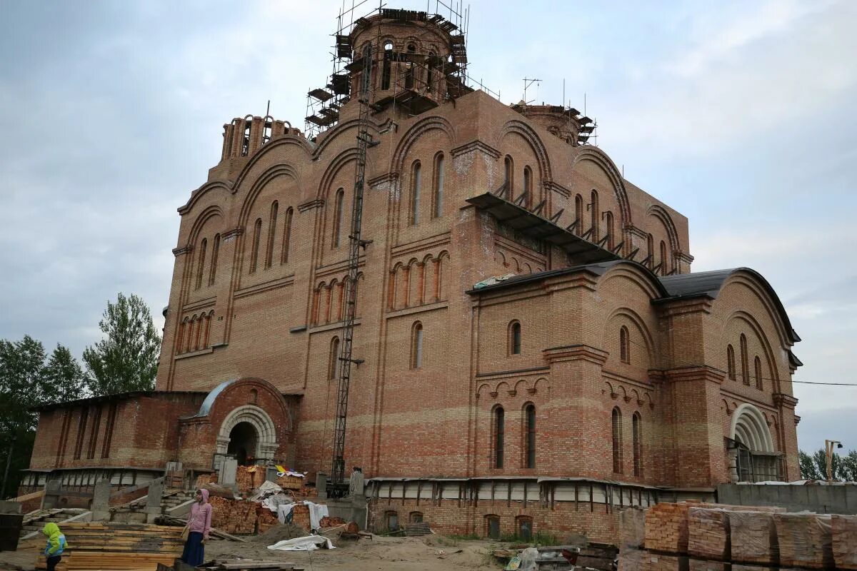 Свято-Тихоновский храм Ярославль. Храм в Брагино Ярославль. Свято-Тихоновский храм Ярославль Брагино. Ярославль храм в Брагино новый. Кулаков храм