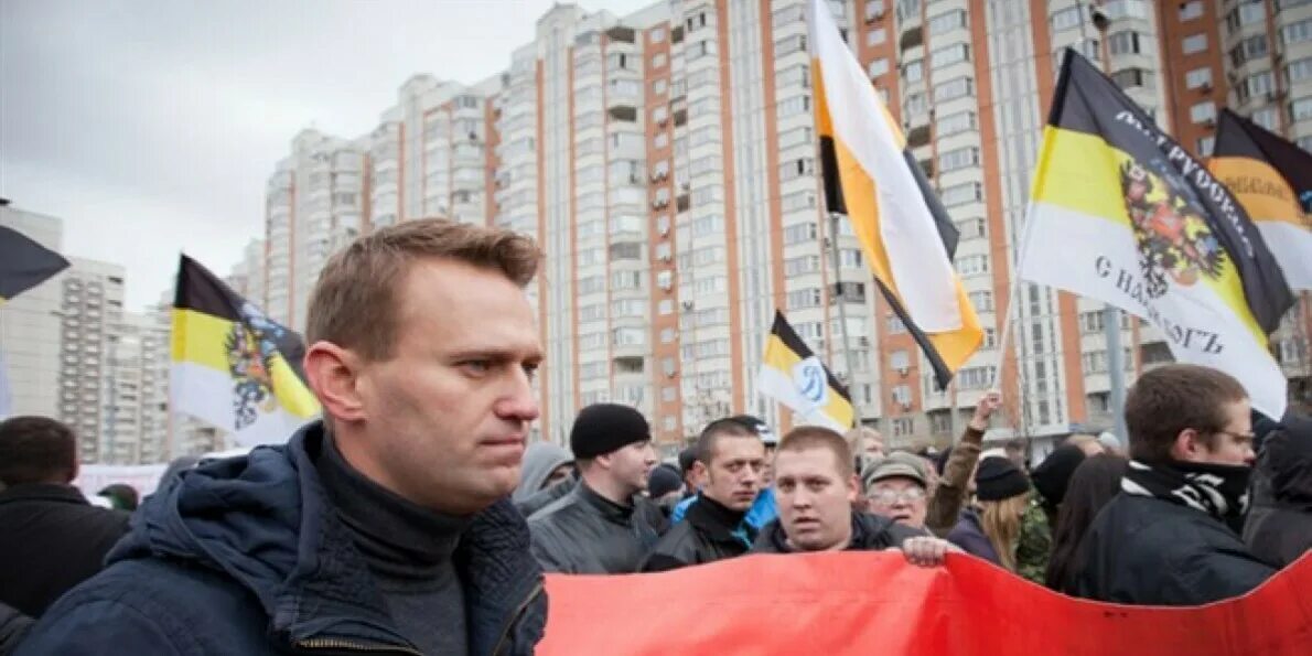 Проходящие стихотворение. Текст. Митинг несогласных. Шествие несогласных. Демотиваторы про власть.