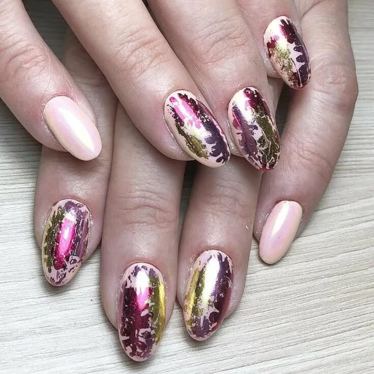 Маникюр с фольгой на длинные ногти. Фольга для дизайна ногтей. Фольга для дизайна ногтей. Фото дизайна фольгой. Маникюр с фольгой.