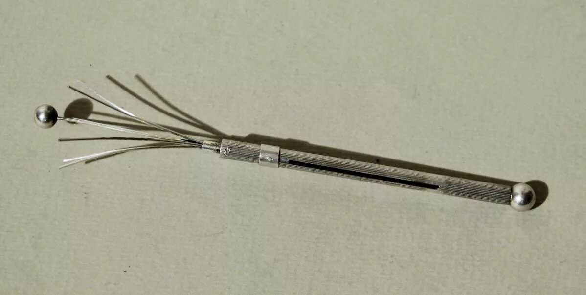 венчик для шампанского серебро. палочка для взбивания пузырьков шампанского. венчик для шампанского серебро. венчик для шампанского серебро. мутовка для шампанского.