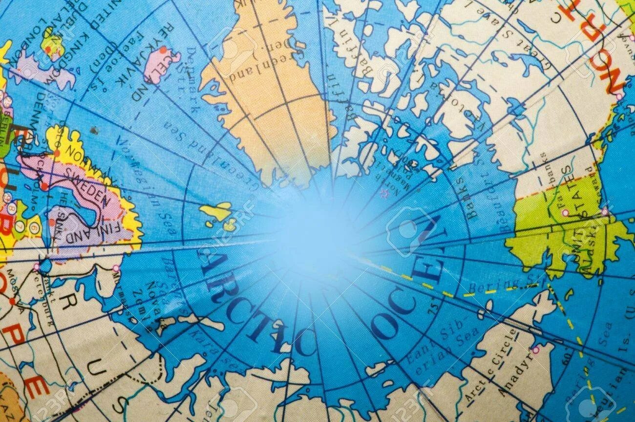 Полушария северного ледовитого океана. Северный Ледовитый океан на глобусе. Покажи на глобусе Северный Ледовитый океан. Арктика на глобусе. Северо Ледовитый океан на глобусе.