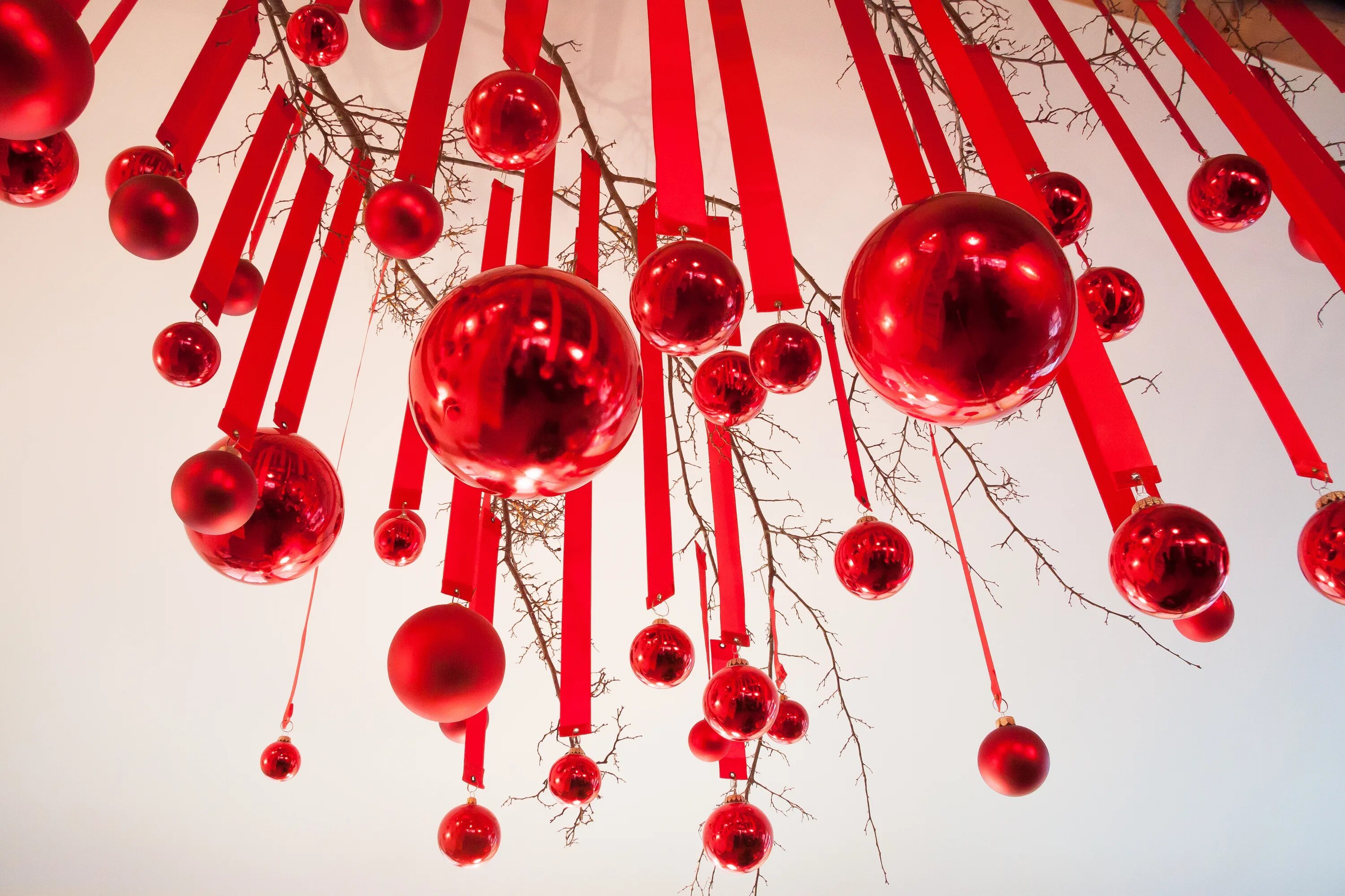 Beautiful Red, White, and Pink Christmas Decor Ideas