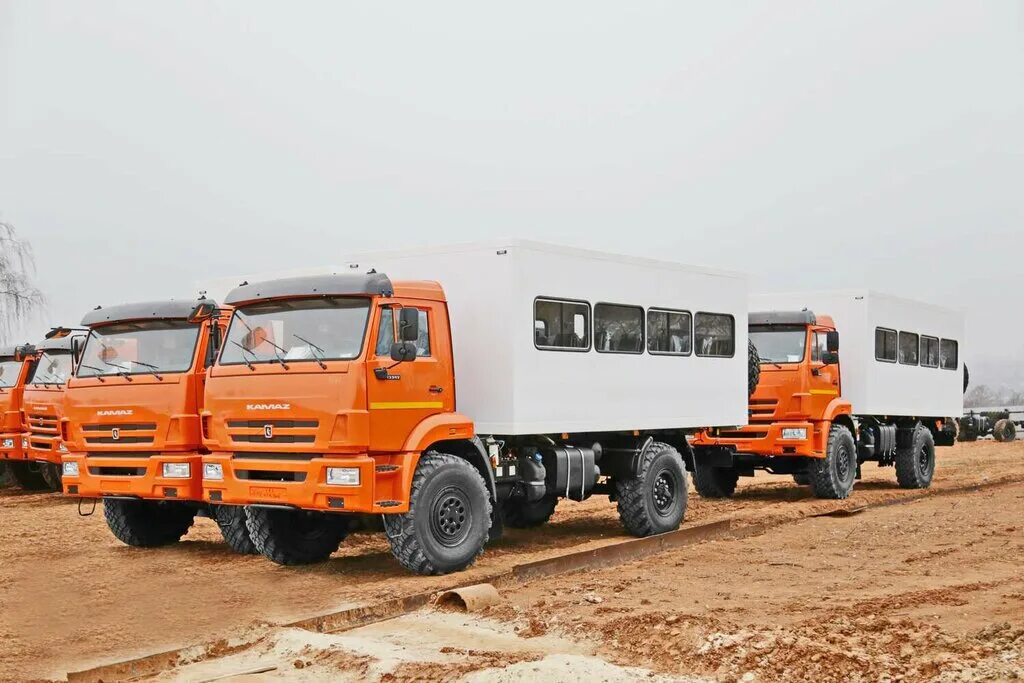 урал вахтовка кавз. грузовая вахта. урал 3255-0013-61. грузовая вахта. урал некст 6х6 фургон.