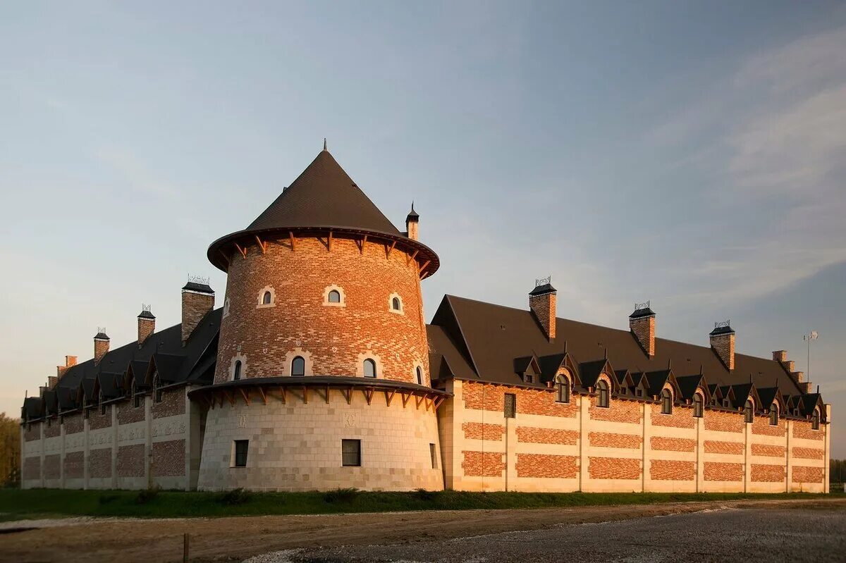 Ферма в озерах. Доношово замок la ferme. Замок ля ферма Коломна. Le ferme de reve Коломна. La ferme de reve отель.