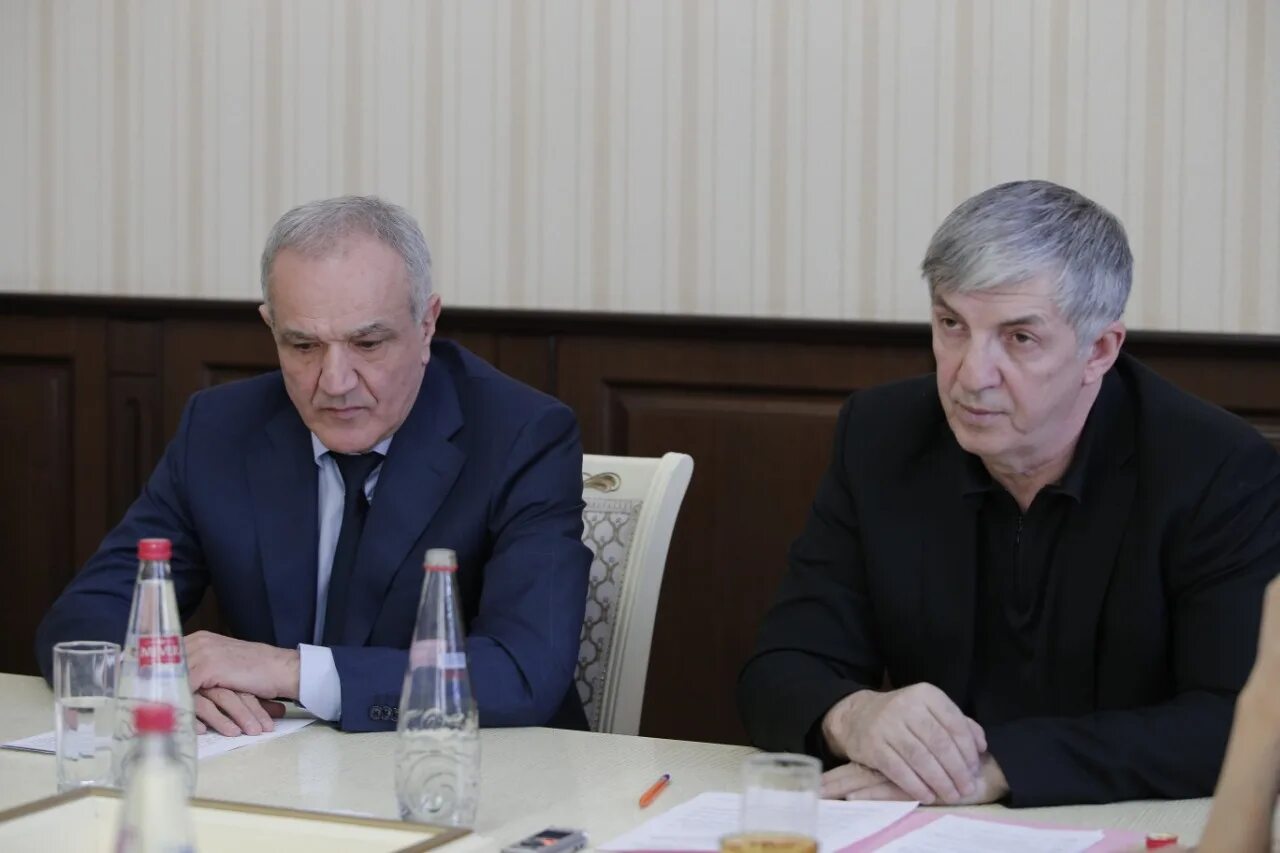 Малик агасиев. Агасиев игорь валерьевич. Вадим агасиев абдулхаликович ахтынский. Абдурашид магомедович магомедов. Аудитор мирзоев бейдула гадживердиевич.