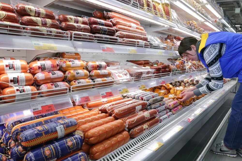 на прилавках магазинов города