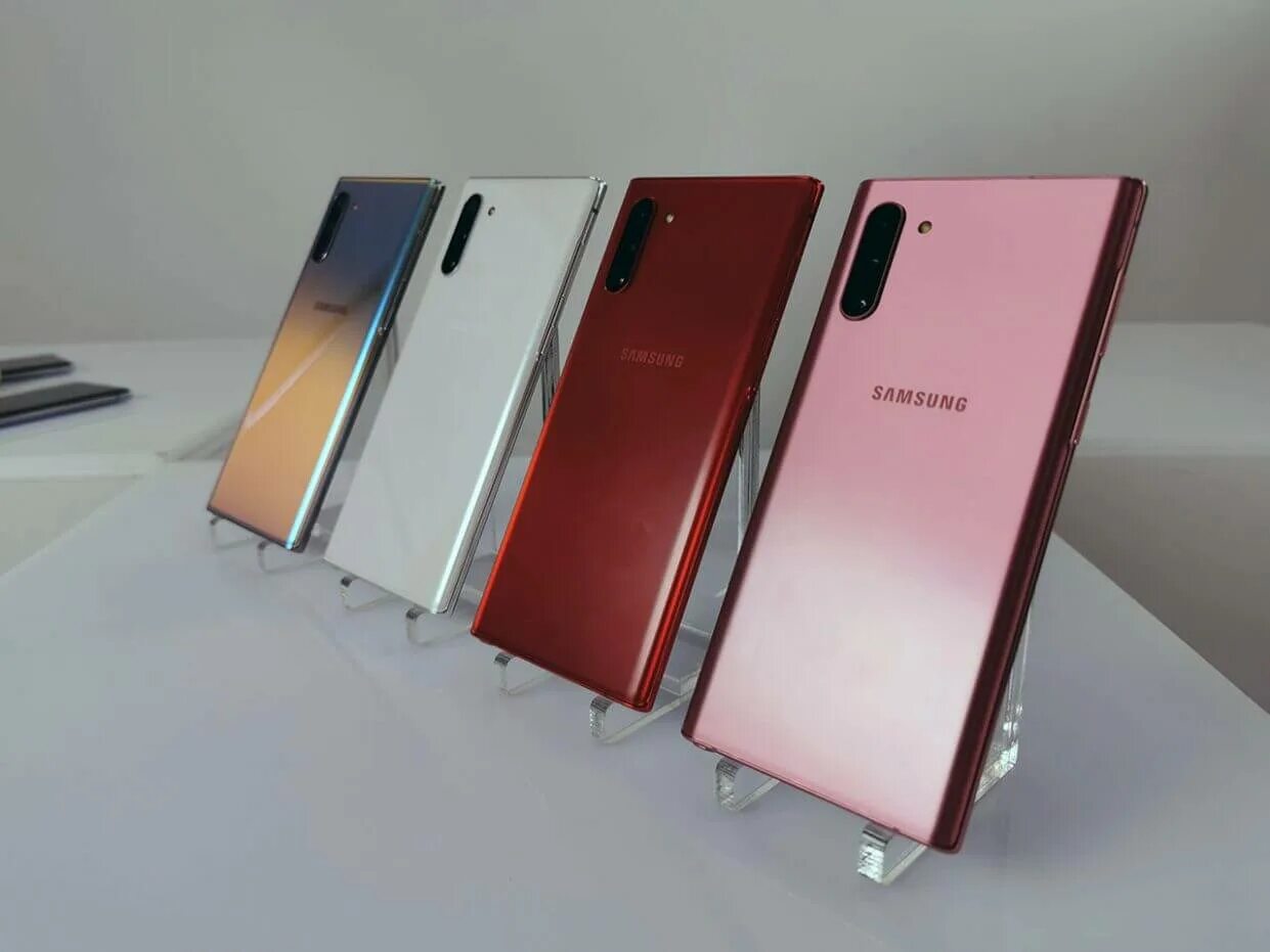 Сколько стоит нот 10 про. Самсунг ноут 10. Samsung Galaxy Note 10 цвета. Samsung Note 10 Red. Samsung Galaxy note10 красный.