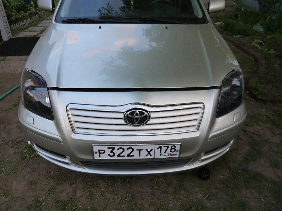 ангельские глазки ксенон в туманки - Toyota Avensis II, 2 л, 2005 года тюнинг DR