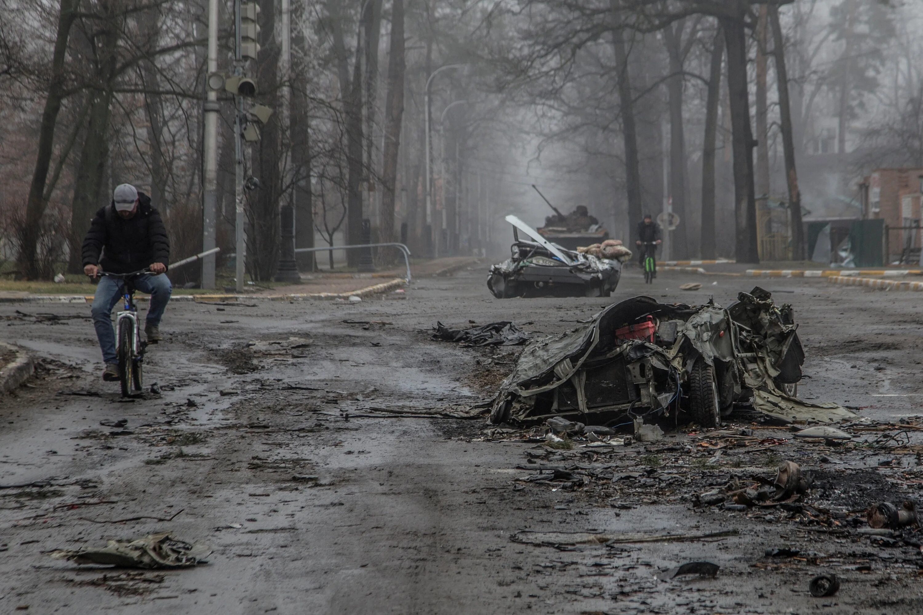 Техника в Буче Разбитая Военная.