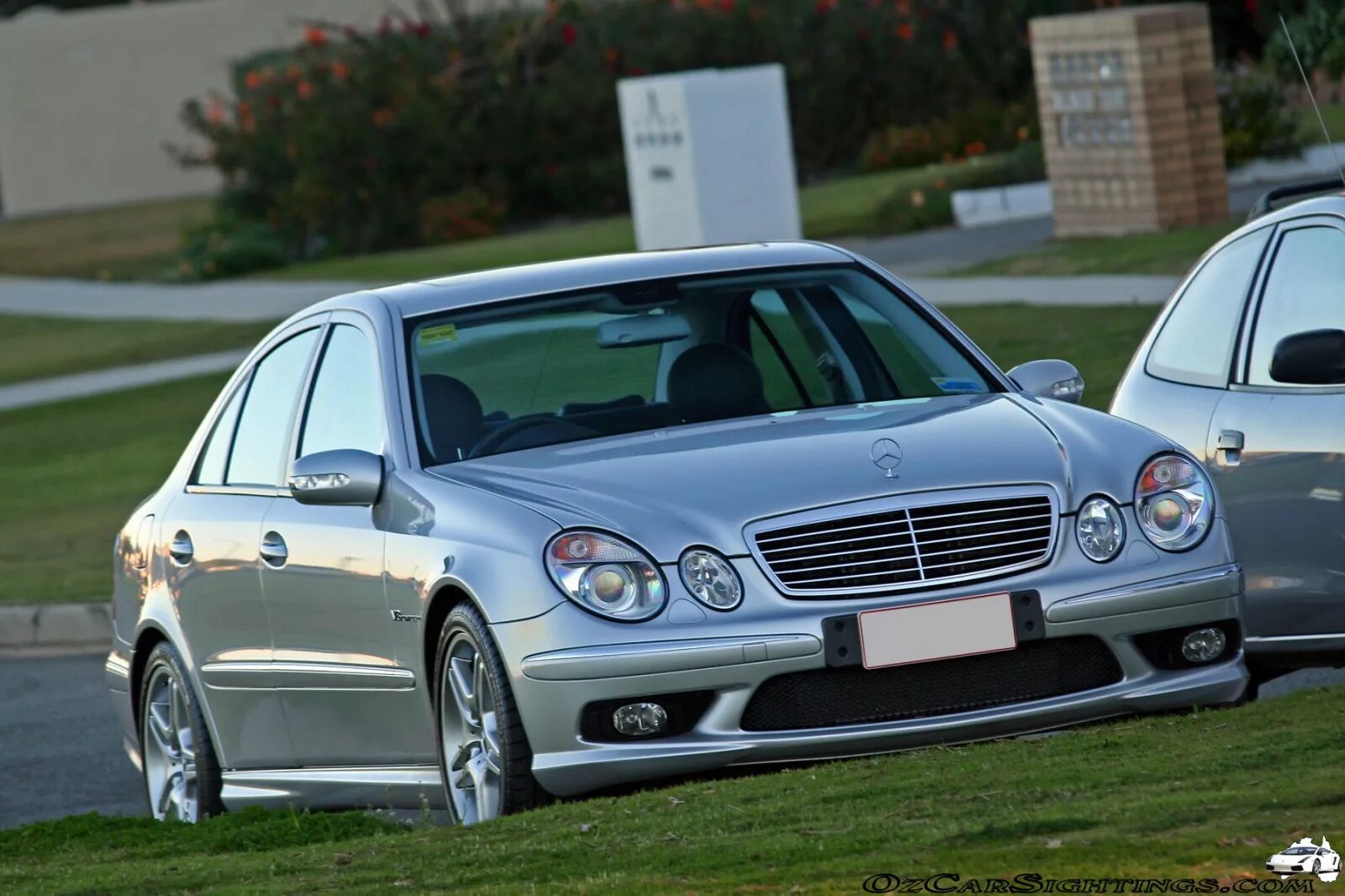 Мерседес w211 б у. Mercedes 211 55 AMG. E55 AMG w211. Мерседес е 55 AMG 211. Mercedes Benz e55 AMG.