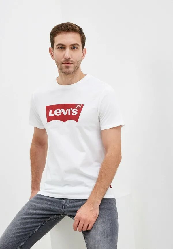 Levis 1778301400. Майка Левис белая. Белая футболка Levi's мужская. Футболка левайс мужская белая.