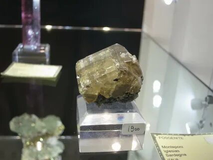Минерал названный в честь