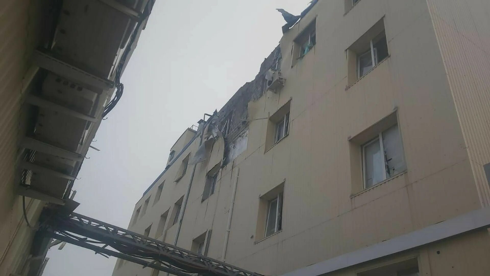 Новости краснодарского края взрыв. Дом упал. Пожар в административном здании. Пятиэтажка фото.