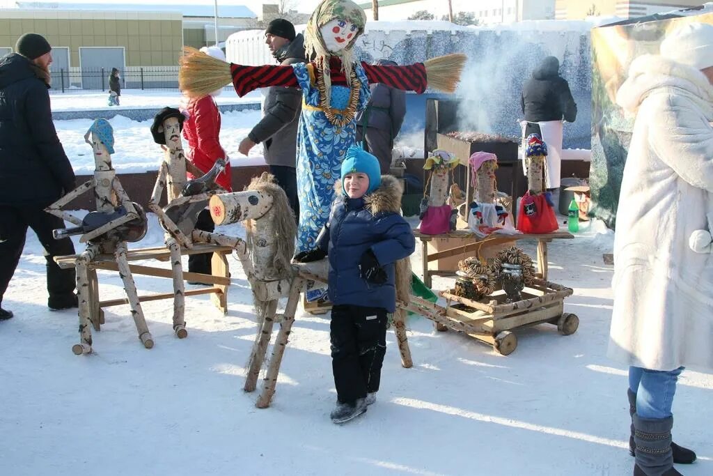 Когалым олени. Тазовский Центральная площадь Масленица. Когалым Масленица 2024. Масленица когалым