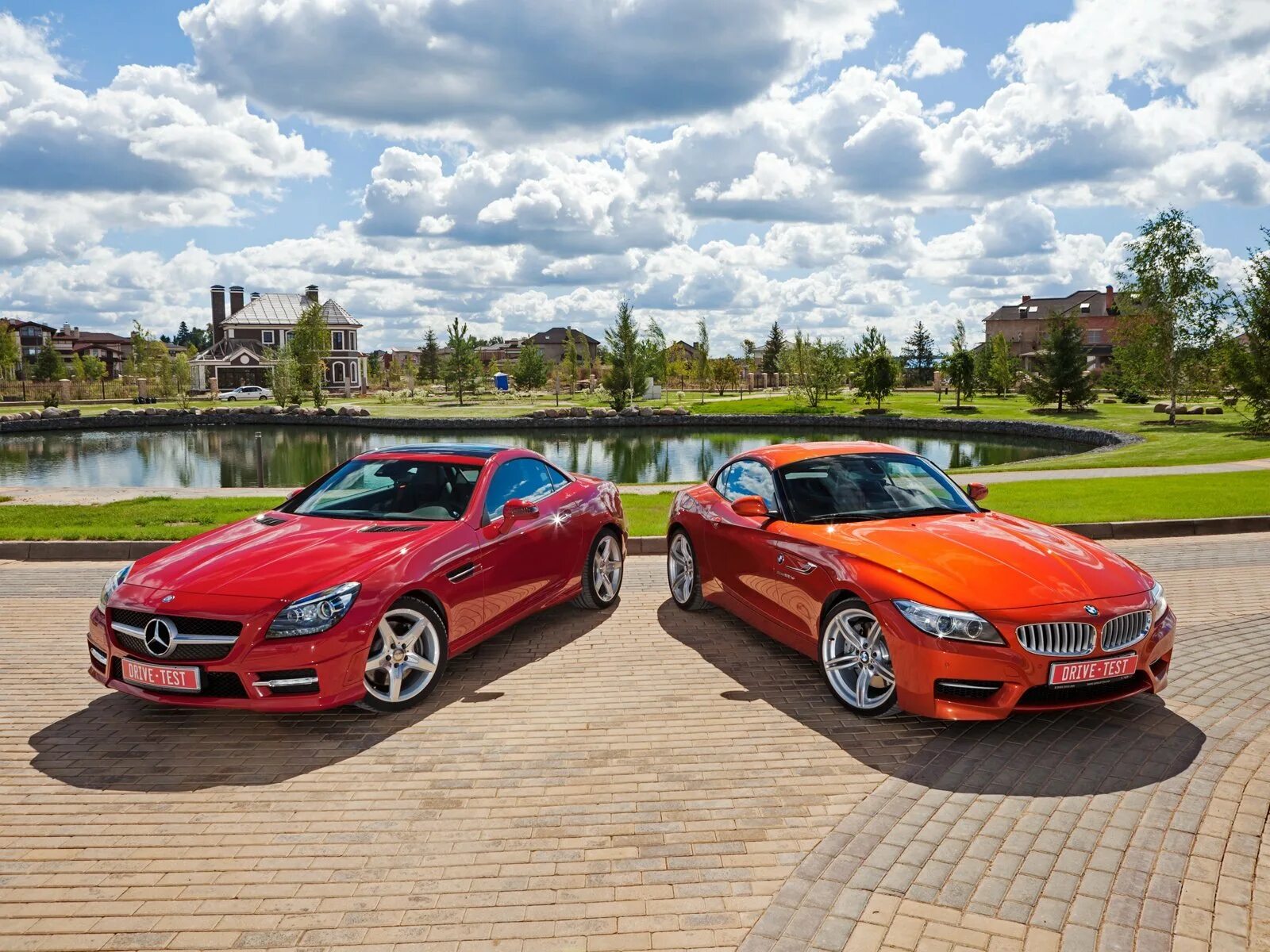 BMW z4 2022. BMW z4 vs Mercedes SLK. БМВ СЛК. Mercedes SL vs BMW z4.