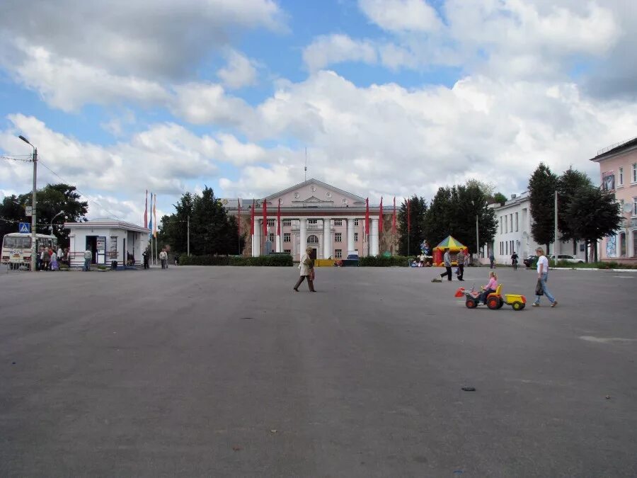 Иваново площадь области. Тейково центр города. Площадь Ленина Тейково. Город Тейково площадь. Тейково Ивановская область.