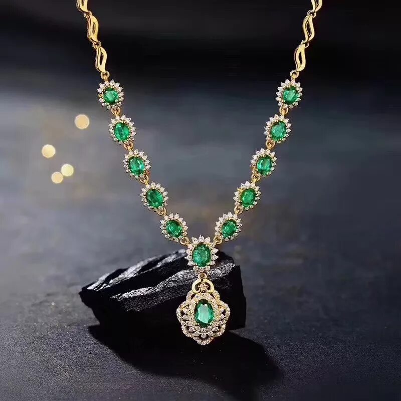 «Изумрудное ожерелье» (1903—1904 гг.). Изумрудное ожерелье - Emerald Necklace. Колье с изумрудом Эмеральд. Зелёный камень в украшениях. Зеленые украшения купить