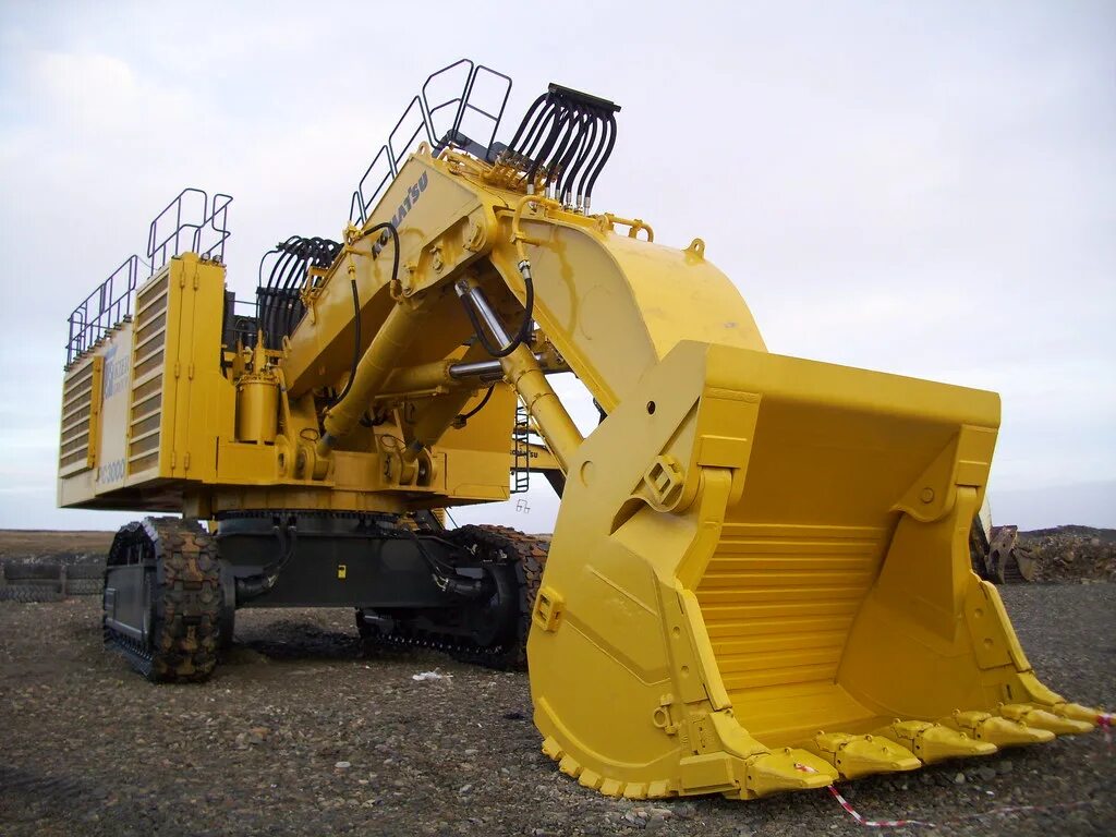 Экскаватор 3000. Pc3000 прямая лопата Komatsu. Коматсу РС 3000. Комацу 3000 прямая лопата. Экскаватор Komatsu PC-3000.