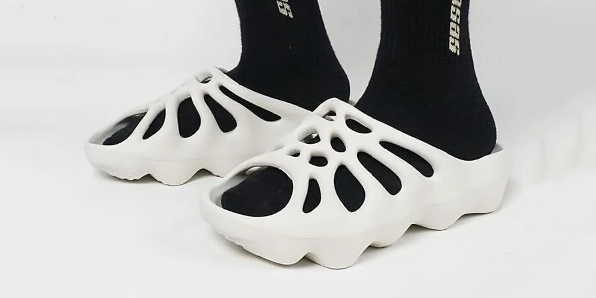 Adidas yeezy foam runner. Адидас slide. Adidas yeezy boost foam runner. Adidas handball pink. Резиновые кроссовки адидас.