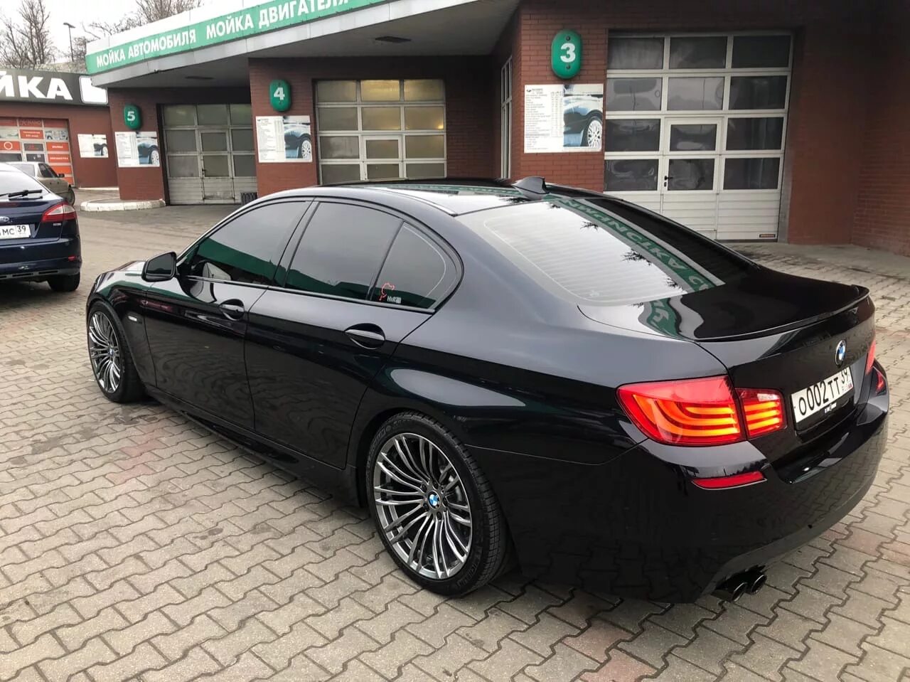 Rfh jy. BMW f10 Schwarz Carbon. Карбон Шварц металлик БМВ. Карбон Шварц БМВ 7 g12. БМВ ф10 Carbonschwarz Metallic (416).