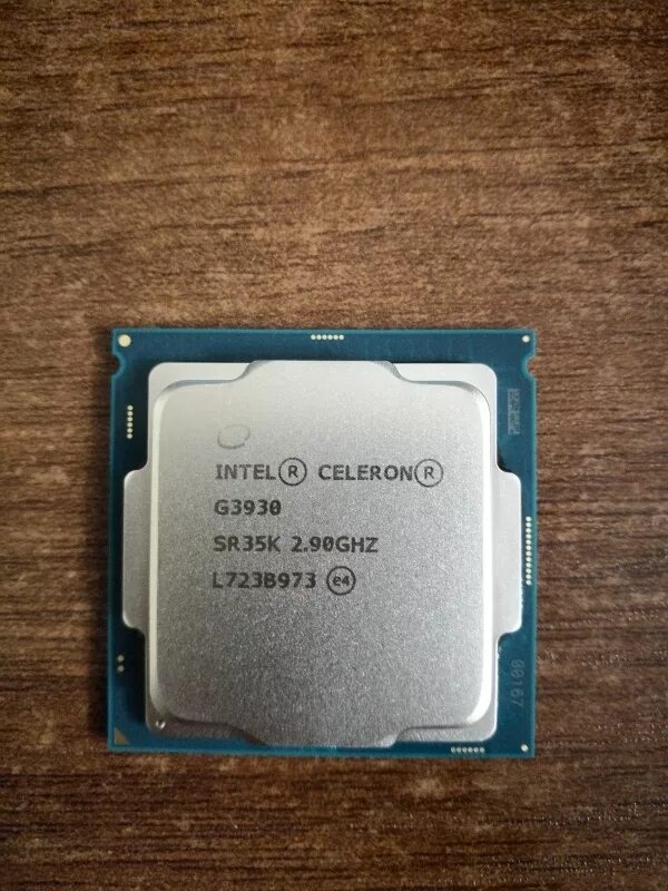 Intel celeron g3930 sr35k 2. Intel celeron g5905, oem. Celeron g3930. Intel celeron g4920. Процессор intel celeron g3930.