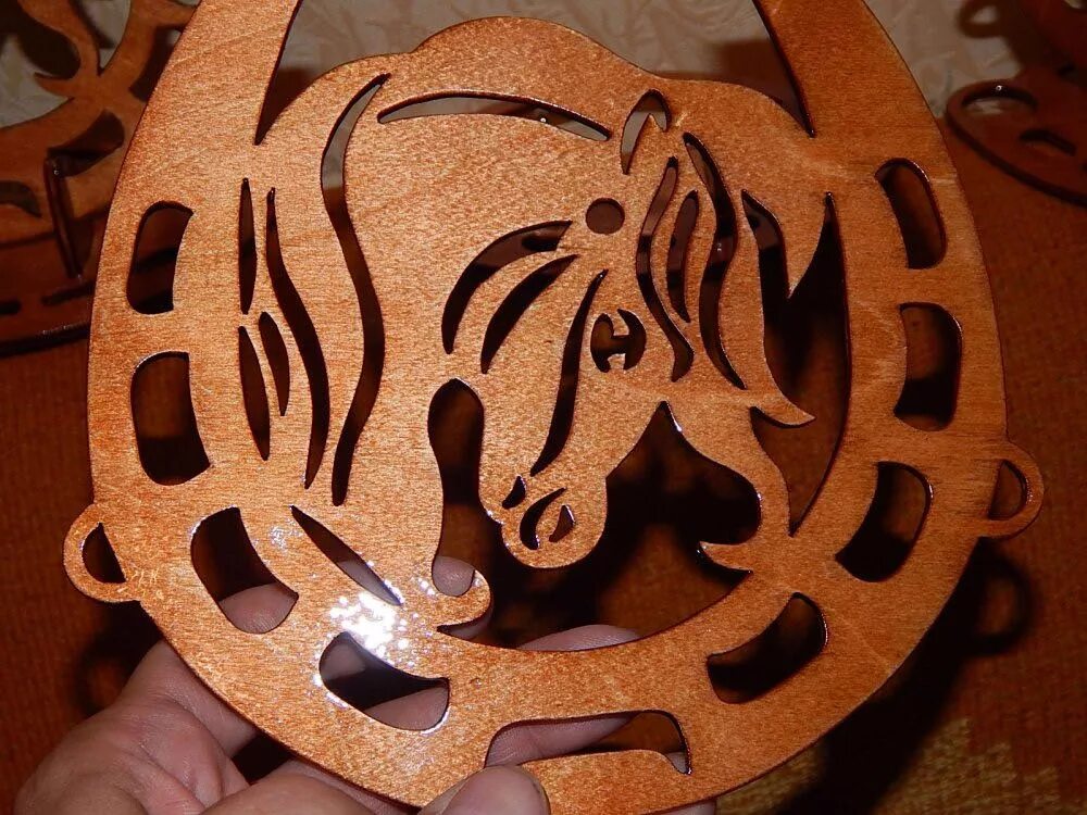 Поделки из фанеры. Изделия из фанеры. Работа лобзиком для начинающих. Изделия из фанеры. Фигурки для выпиливания.