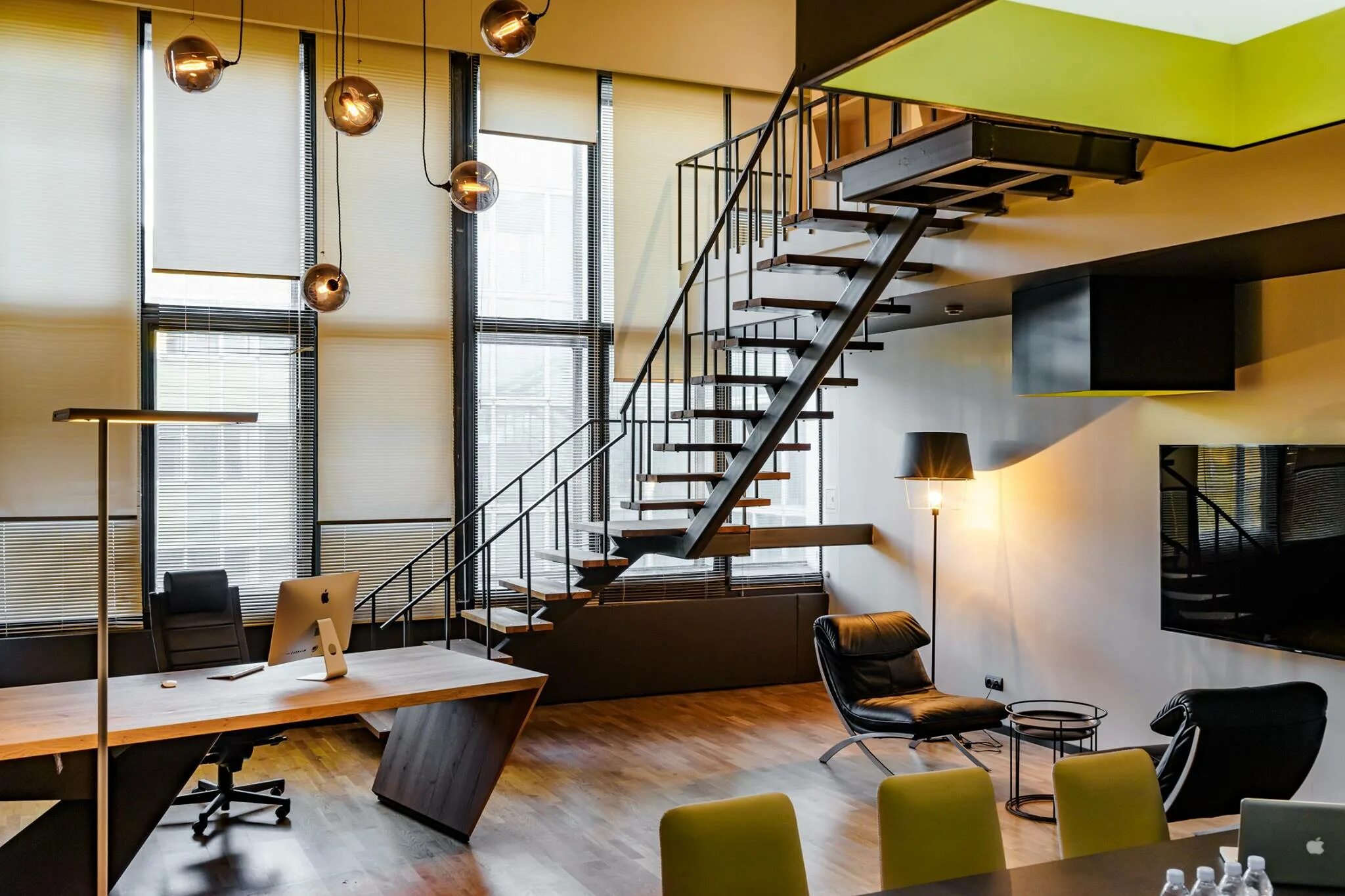 Отель красные ворота 2000. Каланчевская 17 стр 1 фотостудия. Студия красные ворота. Red gates репетиционная база. Гостиница авита красные ворота.