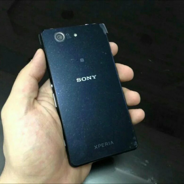 Прошивка xperia compact. Sony xperia z3 compact. sony xperia z3 compact d5803. sony z compact black. sony z3 compact green.