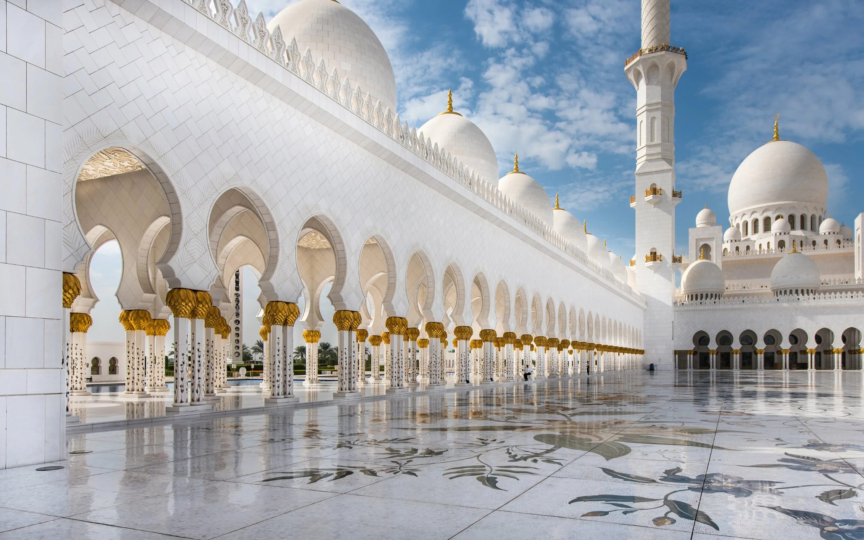 Дубай ураза. Мечеть шейха Зайда Абу-Даби. Дворец шейха Зайда в Абу-Даби. Мечеть шейха Зайда в Абу-Даби, ОАЭ. Белая мечеть шейха Зайда в Абу-Даби.
