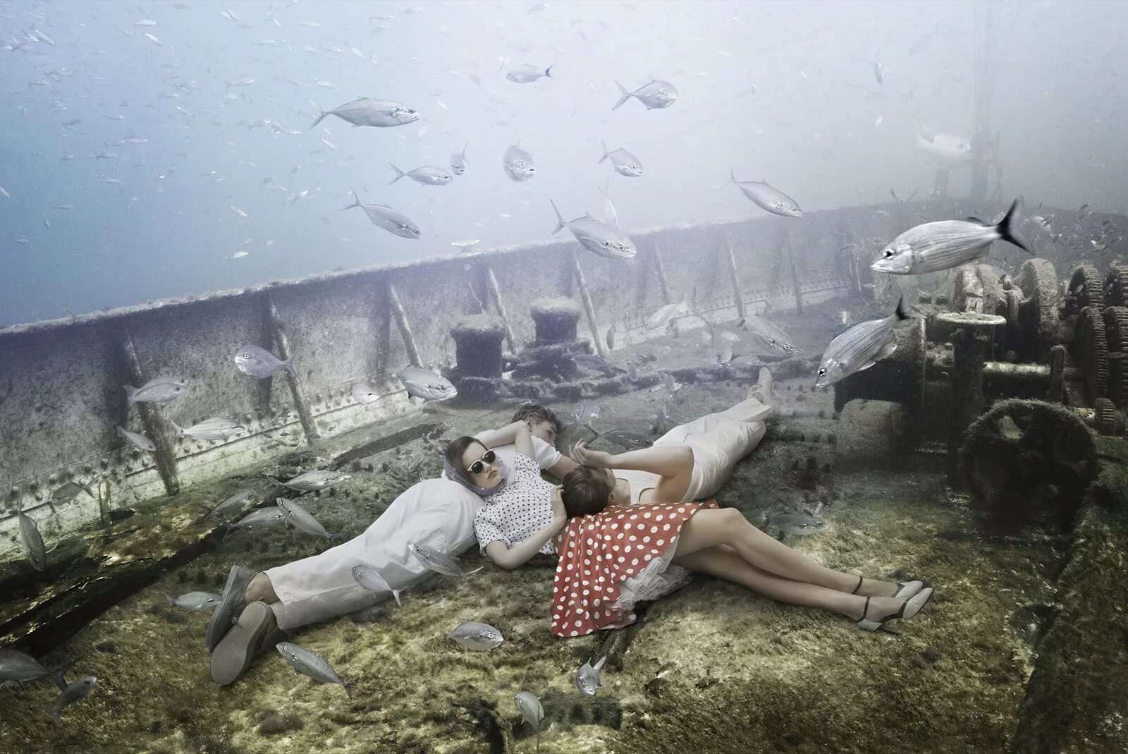 Андреас Франке мир под водой. Корабли под водой. Затонувшие корабли. Останки на затонувших кораблях. Человек на дне океана