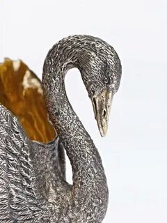 Серебряный лебедь