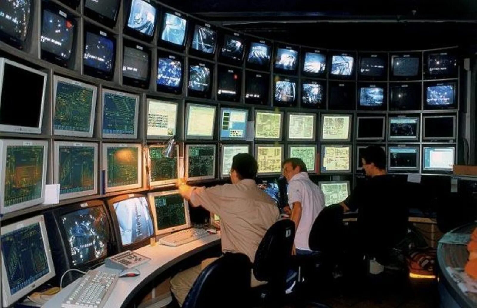 Командный центр. Комната мониторинга. Control Room videowall. Worlds biggest Training Center. Whole system