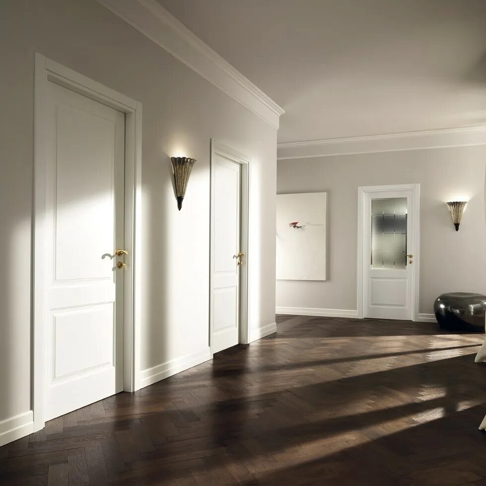 Белые двери коричневый пол. Двери и плинтуса в интерьере. Плинтус белый. Светлый плинтус в интерьере. Темный пол в квартире.