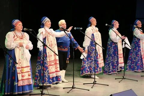 Слушать песни в исполнение ансамблей