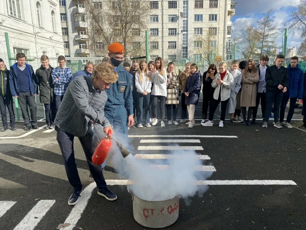 Худшие школы Екатеринбурга. День пожарной охраны день открытых дверей. Новости про Екатеринбург школа 1. Новости екатеринбурга школы