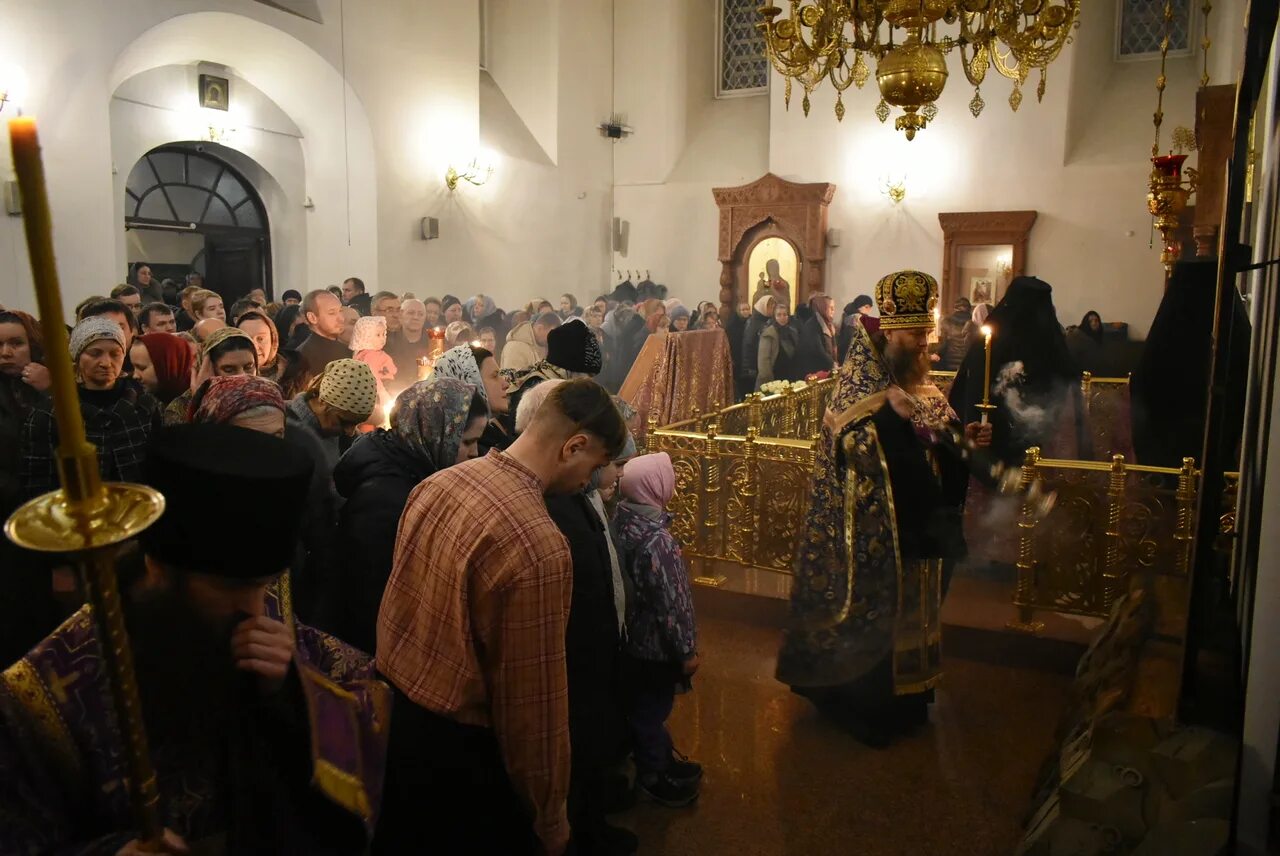 Воскресная всенощная. Воскресное богослужение. Литургия Преждеосвященных. День воскресного богослужения. Православным праздником торжество Православия.