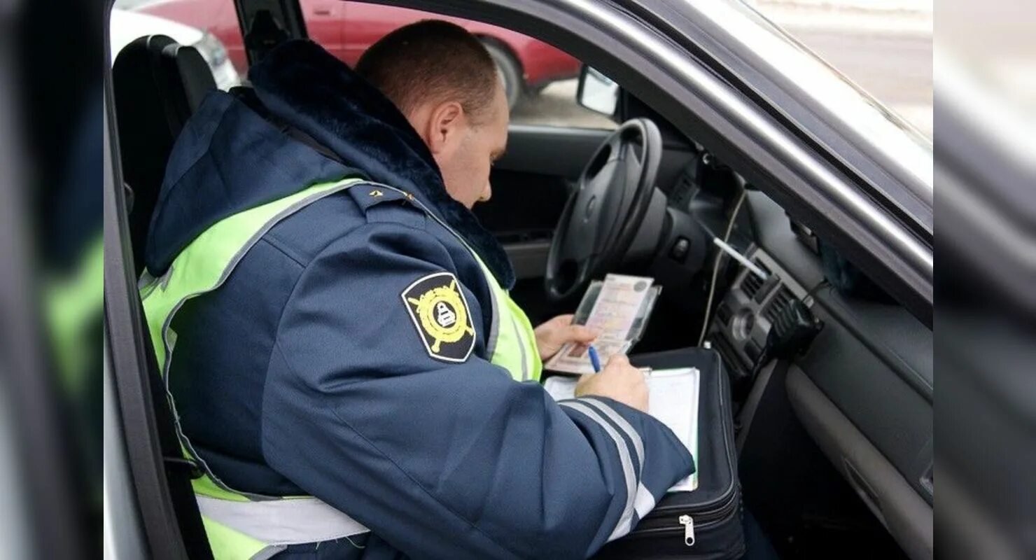 может ли задержать дпс. гаишник штрафует. может ли задержать дпс. Ford ranger который задержали гибдд тула иншинка. операция нетрезвый водитель.