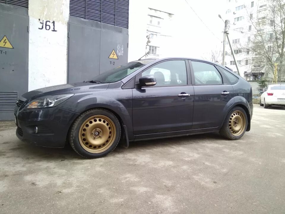 Форд фокус 2 на штампах r16. Ford focus 2 на штампах 16. Форд фокус 2 на штампах r16. Диски форд фокус 2 штампы спицами. Штампы на форд фокус 2 r15.