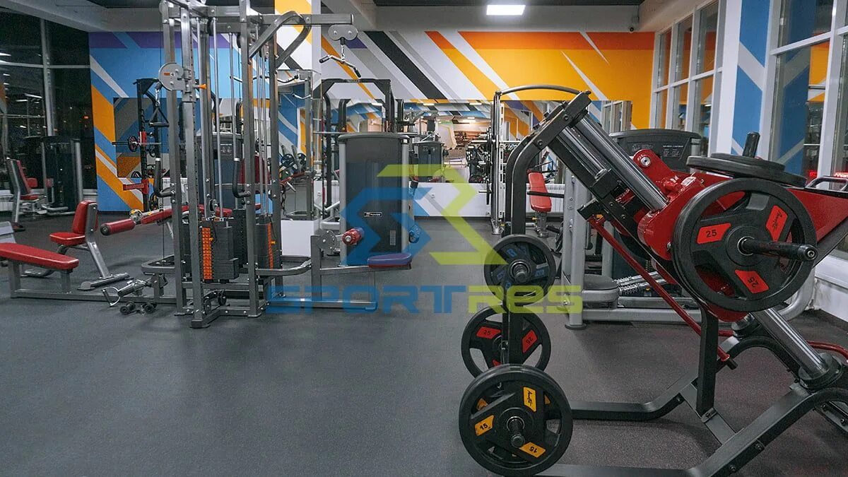 Спортзал фэмили махачкала. Фэмили фитнес махачкала бассейн. Фэмили фитнес махачкала бассейн. Тренажерный зал family махачкала. Prosport спортзал.