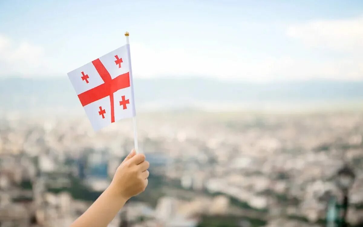Флаг Грузии. Грузия Грузия Тбилиси флаг Грузии. Грузия туризм флаг. Грузия Тбилиси флаг.