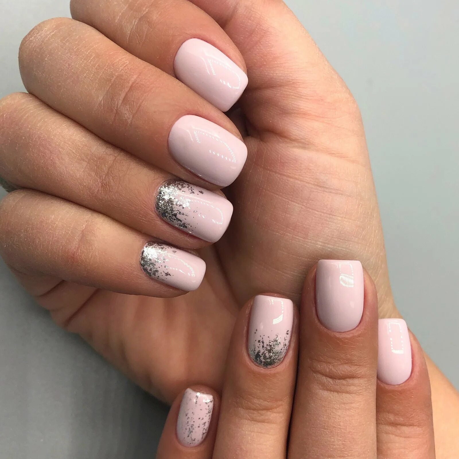 маникюр омбре градиент нюдовый. нежный гель лак. нежный маникюр. красивый нежный маникюр. нежный маникюр.