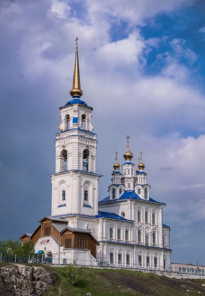 Одноклассники североуральска. Церковь Североуральск. Североуральск храм Георгия Победоносца.