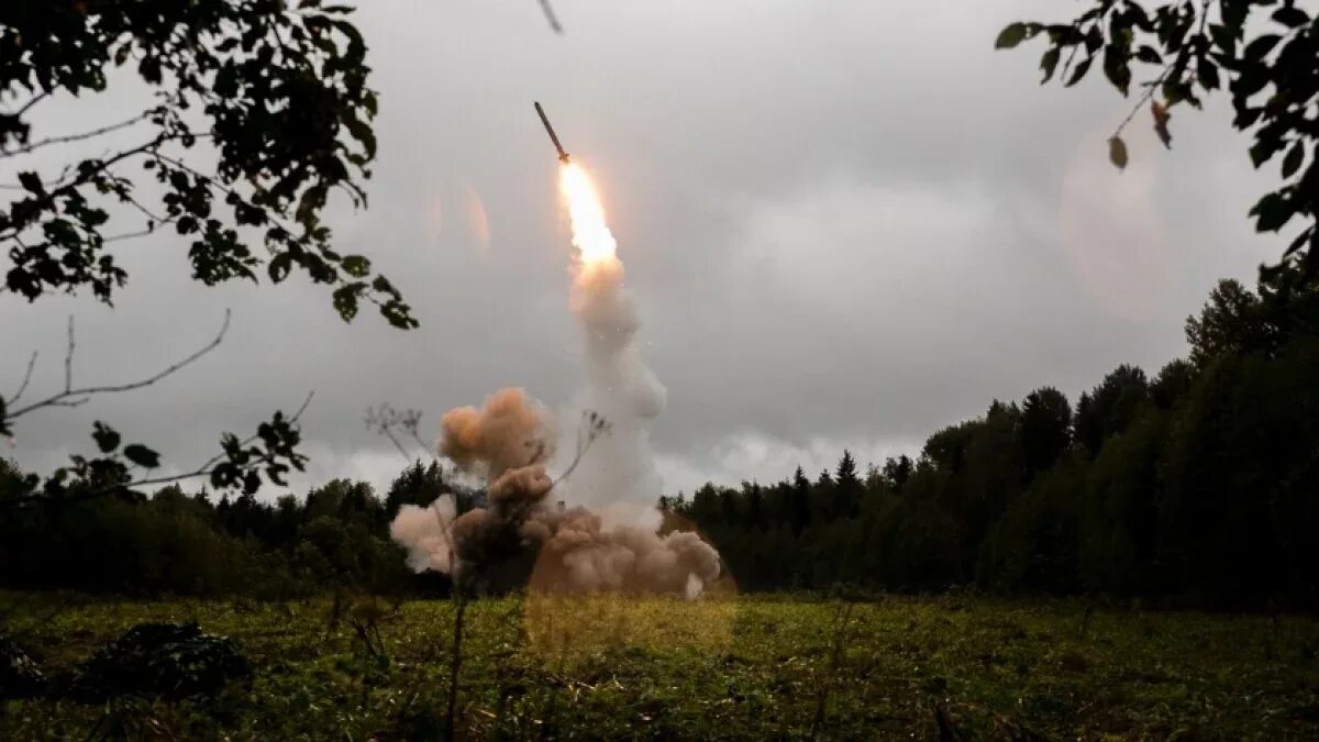 Вооруженные силы наносят