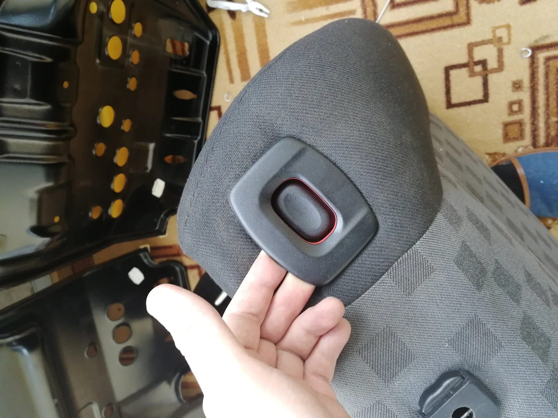 Как снять подголовник форд фокус Backseat (General information / Vehicle device / Ford Focus 2 2004-2010)