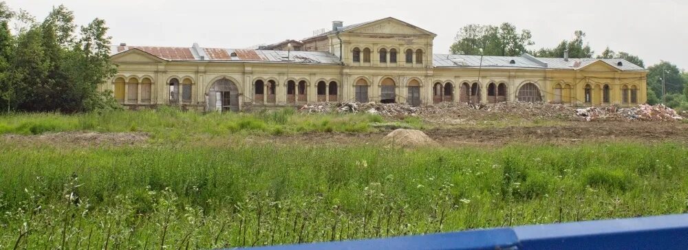 СПбГУ готов выделить почти 500 млн рублей на реставрацию ансамбля "Михайловская